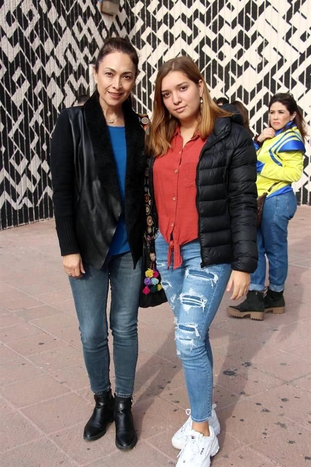 Elena María Torres y Mariana Reyes