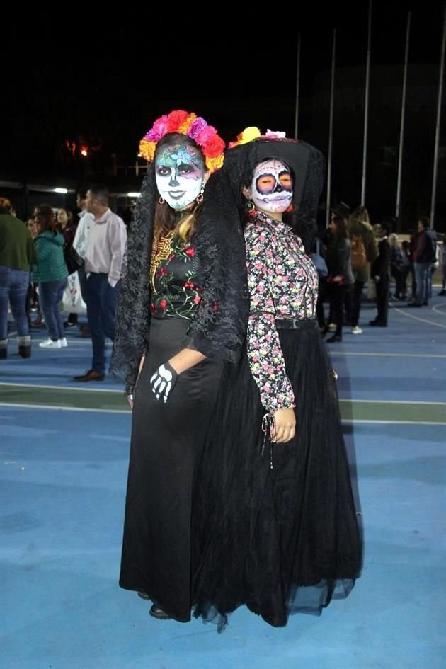 Gloria Niño y Avril Piña