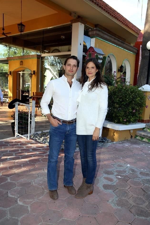 Jorge Montemayor y Samantha González