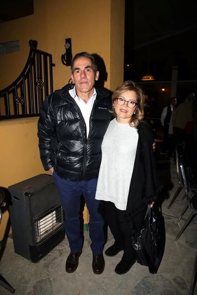 Federico Flores y Sandra Cavazos