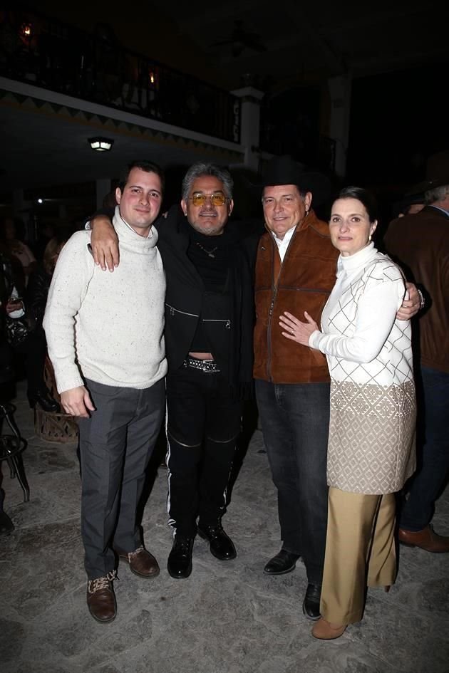Rodrigo Montemayor, Fato, Jorge Montemayor y Norma González de Montemayor