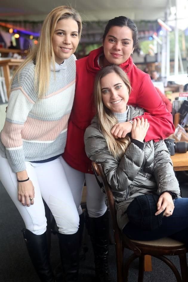 Daniela Ramos, Mariela Pérez y María Mena