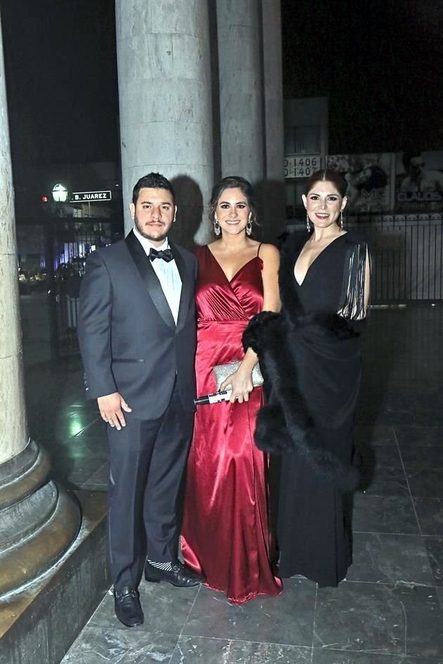 Daniel Celada, Liza Marcos y Cristy Ovalle