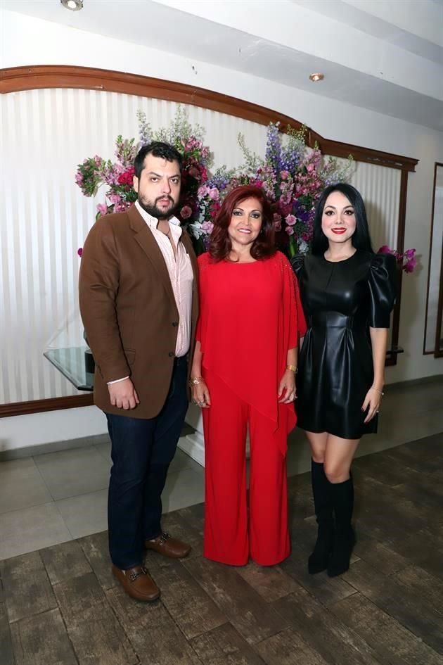 Ricardo Ramírez González, Ofelia González Rangel e Ivonne Fraire de Ramírez