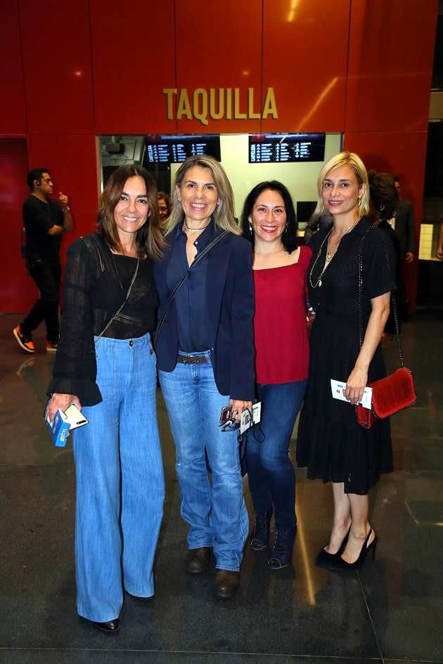 Mónica Fuentes, Yolanda Iribarren, Laura Fernández y Perla Jiménez