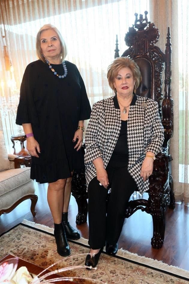 Gabriela Medina de Sada y Graciela Flores de Tancredi