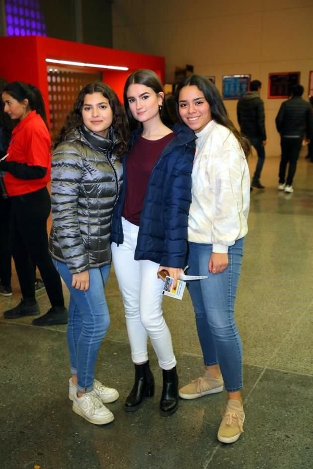 Paulina Mora, Maricela González y Margarita Castillo