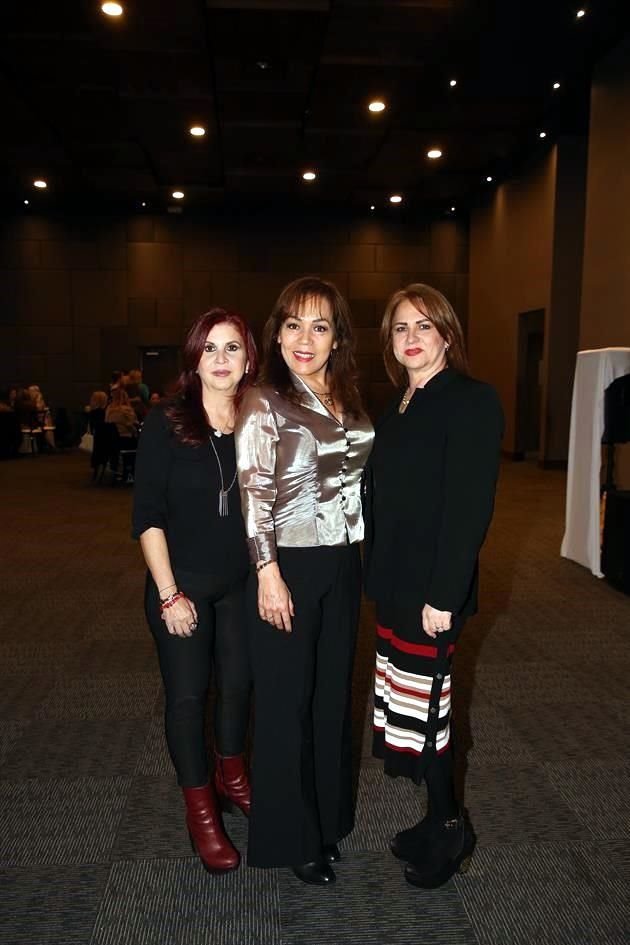 Alma Rosa Serna de Madero,  Rosy Lucio de Madero y Patricia Rodríguez de Madero
