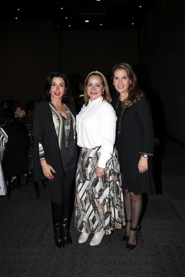 Cecilia Taffinder de Mascareñas, María Elena Mascareñas de Lamas y Celina Villarreal de González