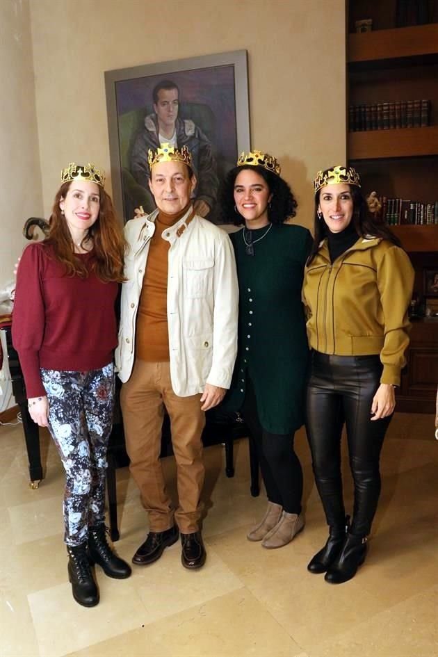 Karla Gracida, Américo Elizondo, Viviana Sofía y Sonia Saldaña