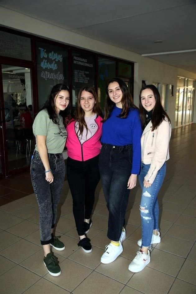 Paola García, Paola González, Patty Moreno y Catalina Maass