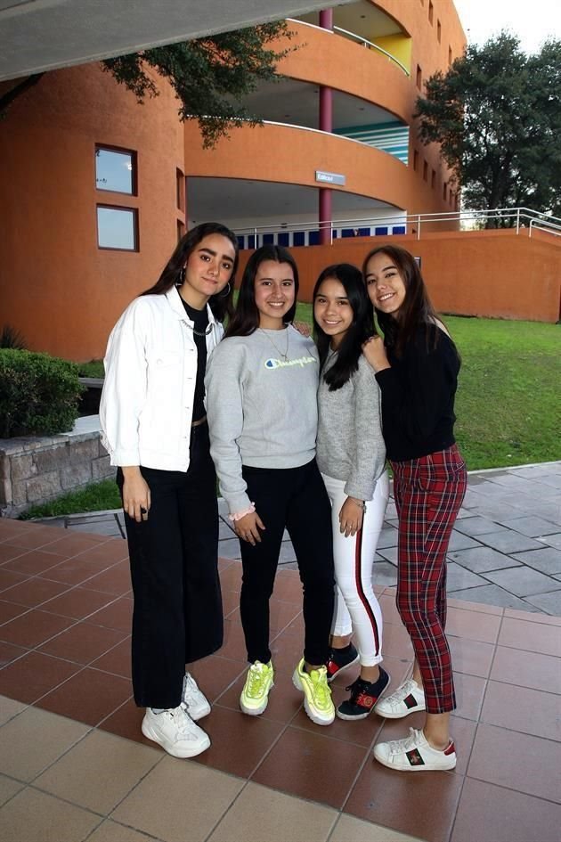 Ximena Fernández, Danna Cantú, Fer Sánchez y Paulina Zambrano