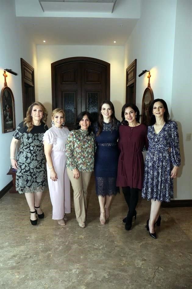 Isabel Cantú de González, Pilar Pliego de Díaz, María Elena Fernández de Coronado, la novia, Claudia Castillo de Herrera y Marisa Argüello de Lagüera