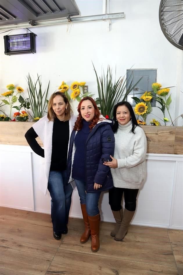 Rosy Sánchez, Katy Tamez y Hilda Espinosa