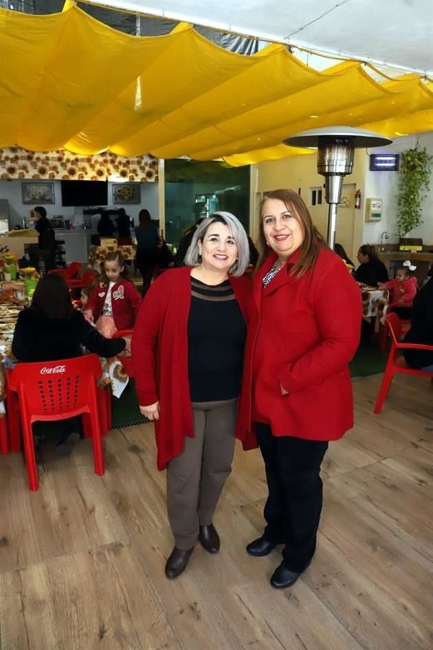 Rosario Carrillo y Patricia Leal