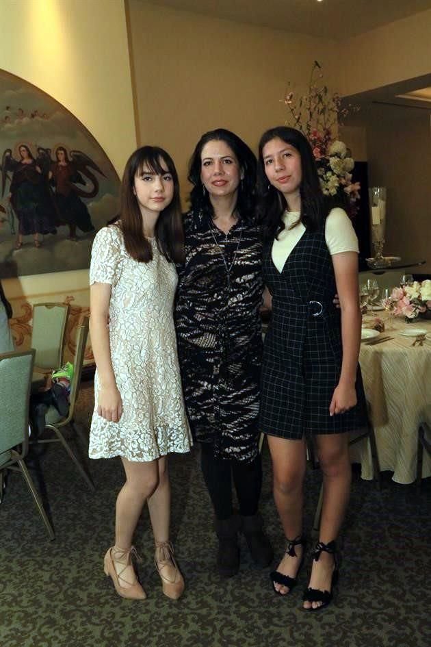 Miranda Gómez, Yolanda Urquijo y Carmina Gómez