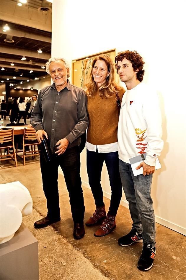 Gabriel Orozco, Sharon Fastlicht y Darío Yazbek, en la galería Kurimanzutto