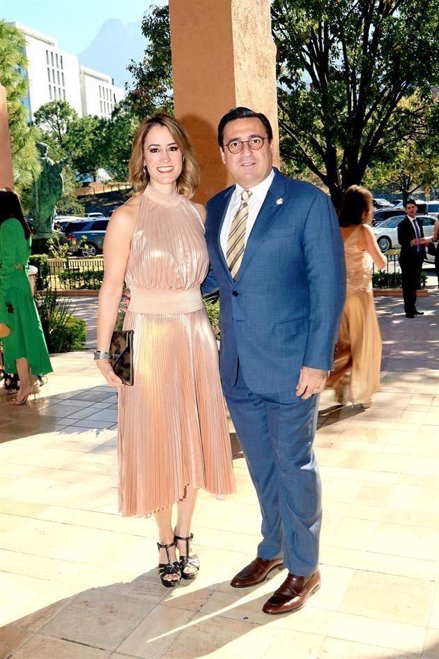 David Garza Herrera y Regina Martínez de Garza