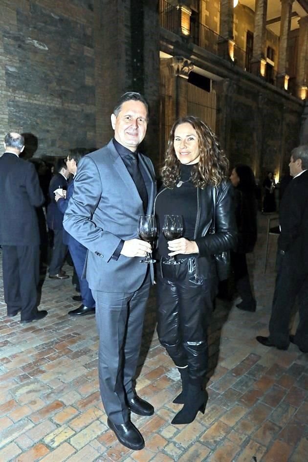 Alexandre Lenois y Claudia Escobar