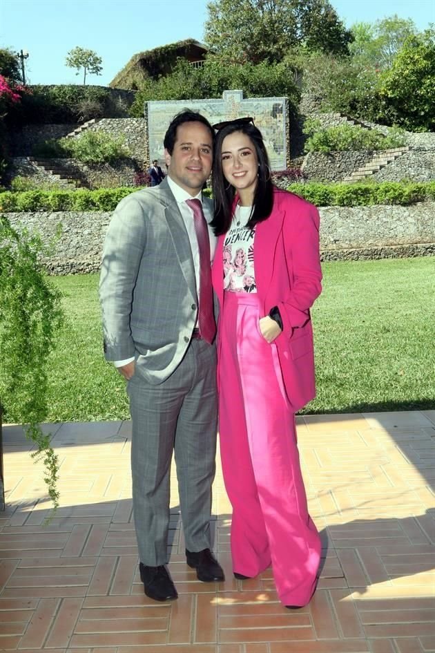 Miguel Fernández y Sabrina Ortiz