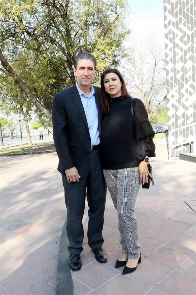 Víctor Gutiérrez y Anahí Campos