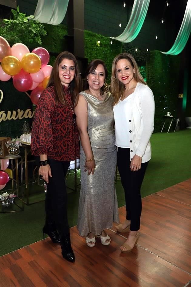 Lalis Peña, Laura Brieño de Garza y Liliana Leal