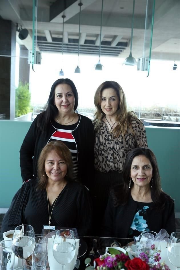 Sofia de García, Patricia Garza, Martha Arias y Maria de Jesus Garza