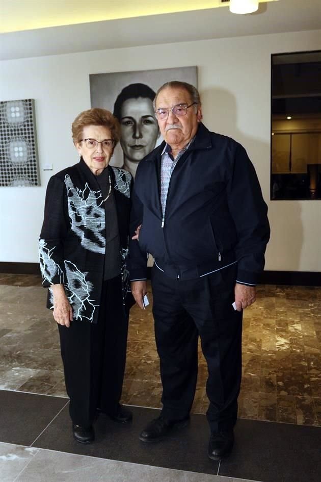 María Elena Martínez de Treviño y Héctor Javier Treviño Benavides