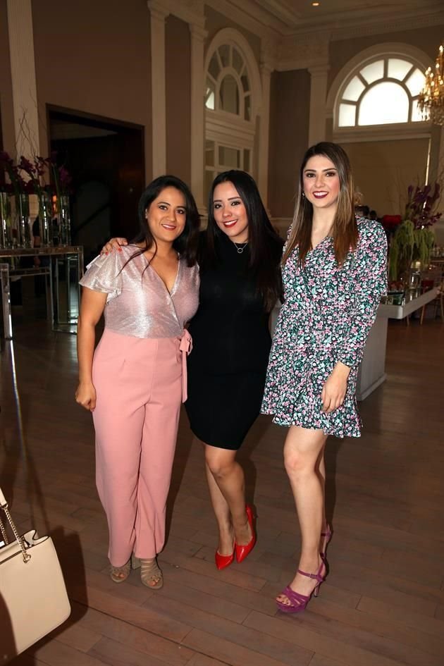Montse Marenco, Paola Rojas y  Karla González