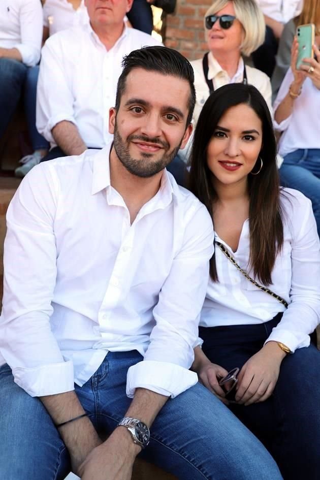 Alexis Jebejian y Scarlett Ávila