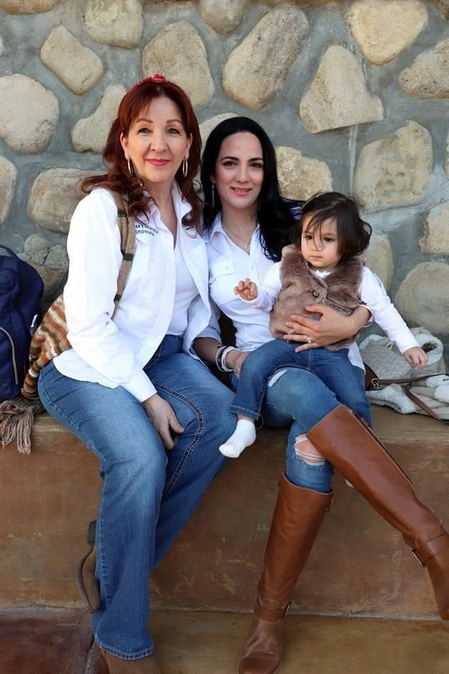 Rosy Flores Cavazos, Karen Leal y Carolina Arredondo