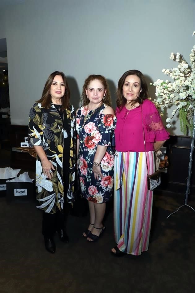 Martha de Cantú, Lorena de Monjaraz y Angélica Ramírez
