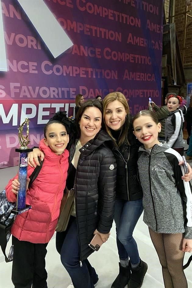 Nora Levy, Nora Páez, Mónica Garza, Paola Probert