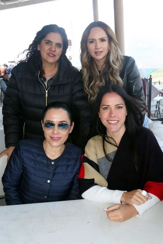 Carolina Garfias, Sandra Sánchez, Mercedes Pérez y Liliana Vázquez