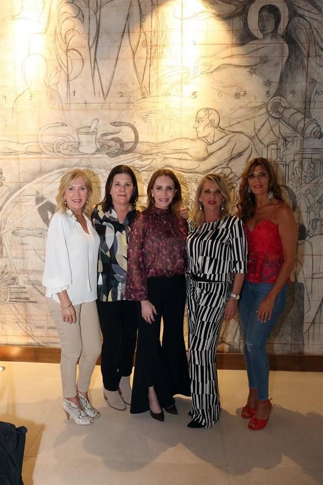 Maye Olivares de Ortiz, Silvia Garza de Garza, Gachy Calderón de Rubio, Maya Flores de Karren e Yvonne Hayek de Treviño
