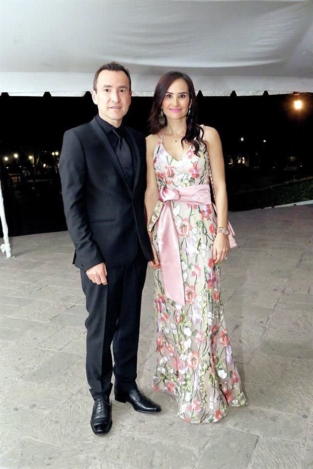Mario Villarreal y Nina Sánchez