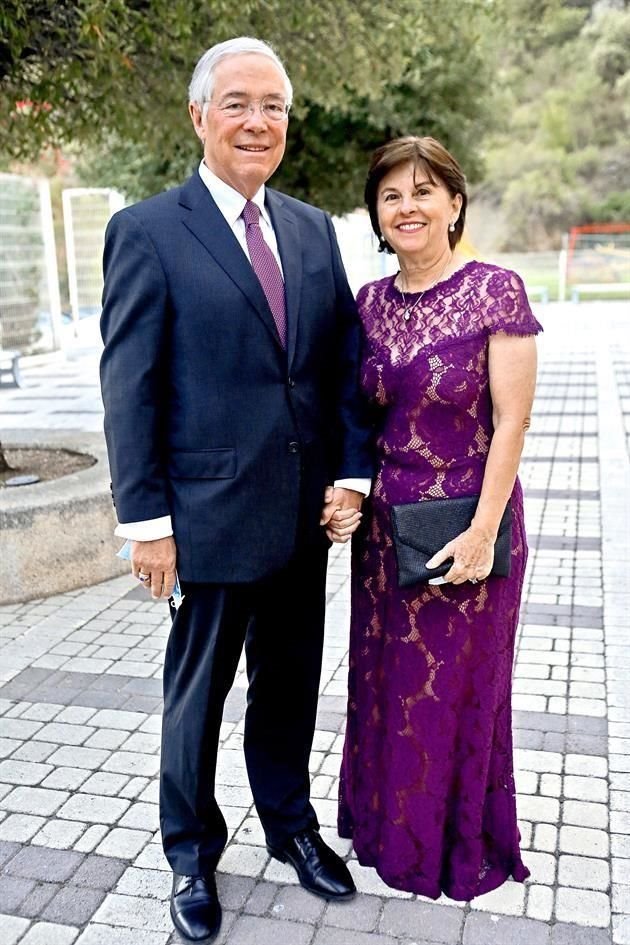 Américo Martínez y María de Lourdes González de Martínez