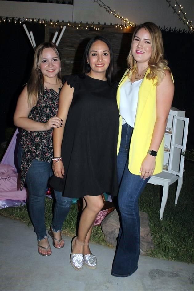 Linda Cárdenas, Mayela Villarreal de Garza y Bárbara Lazcano