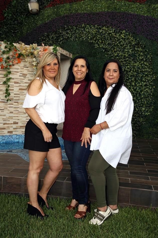 Marcela González, Tere González y Becky Barrera