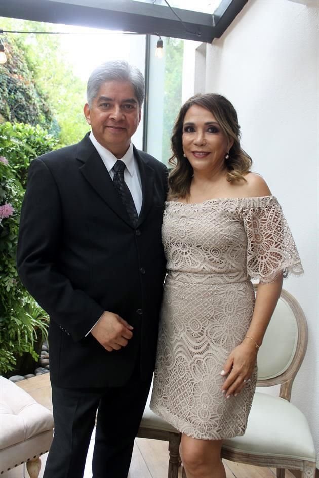 José Cerda Hernández y Alejandra de la Garza de Cerda