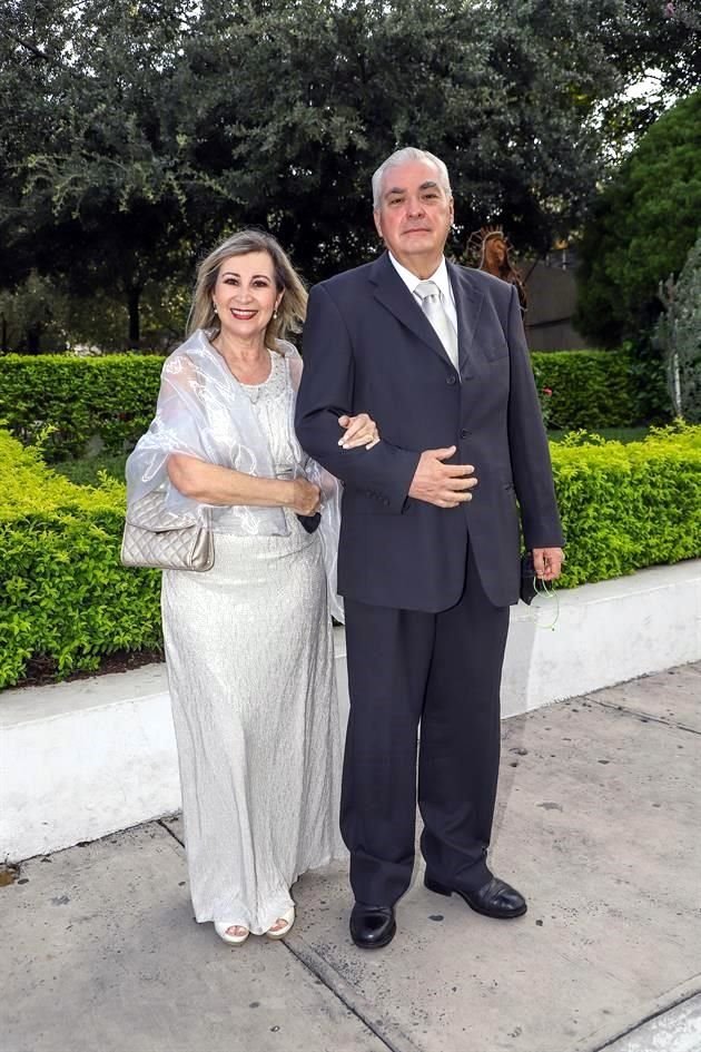 Irma de la Garza de Santoscoy y Ernesto Santoscoy