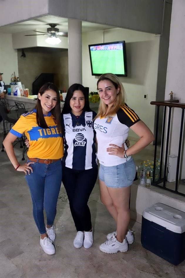 Lizbeth Cabrera de Polendo, Cristina Tamez y Ana Cruz