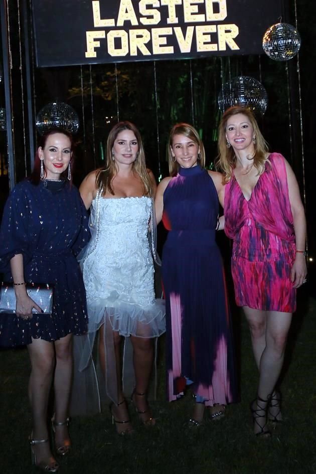 Mónica García de Moyeda, Alejadra Hinojosa Gutiérrez, Gachi Maldonado de Lorenzen y Adriana Santos de Sada