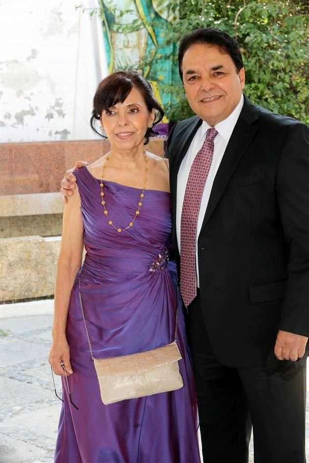 Lilia de Martínez y Javier Martínez