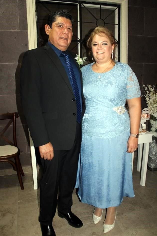 Ricardo Roque Rodríguez Cantú y Teresa de Jesús Martínez Tejeda