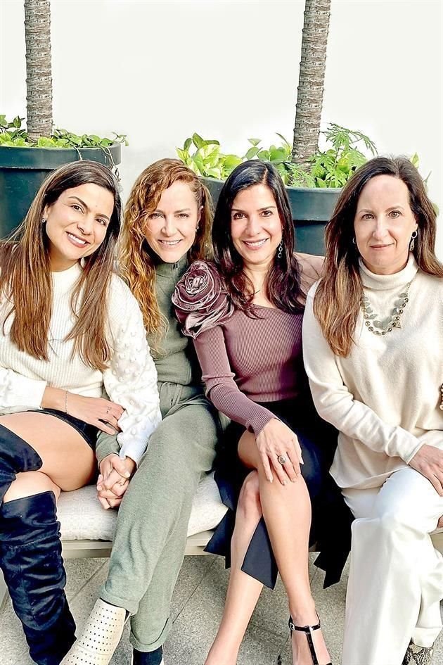 Gracie Canavati, Mariana Camargo, Lorenia Canavati y Lupita Sada