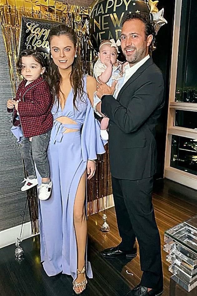 Yael Sandler de Cohen y Daniel Cohen con sus hijos Salomón y Hannah