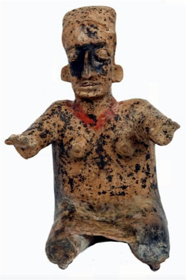 La figura de una curandera con las manos abiertas en señal de imposición a su paciente, de la región de Ameca, en Jalisco, fue adjudica en 430 euros, equivalentes a casi 10 mil pesos.