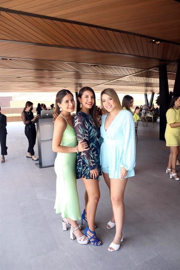 Anacelia Moreno, Montserrat Buenrostro y Melissa de Ossio