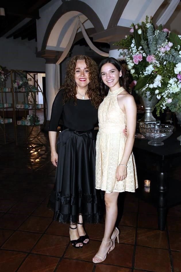 Cristina Peña Cantú y Jacquelin Romo Peña